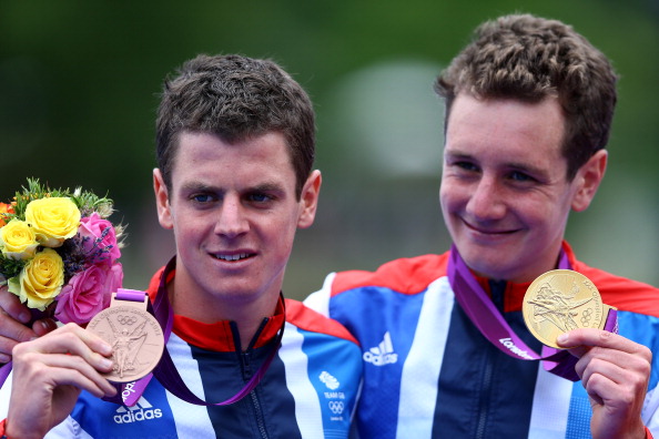 Alistair Brownlee_and_Jonathan_Brownlee_with_Olympic_medals_August_7_2012
