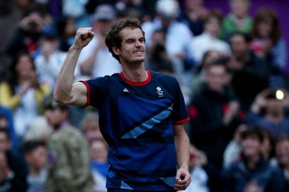 Andy Murray_celebrates_reaching_London_2012_final_August_3_2012